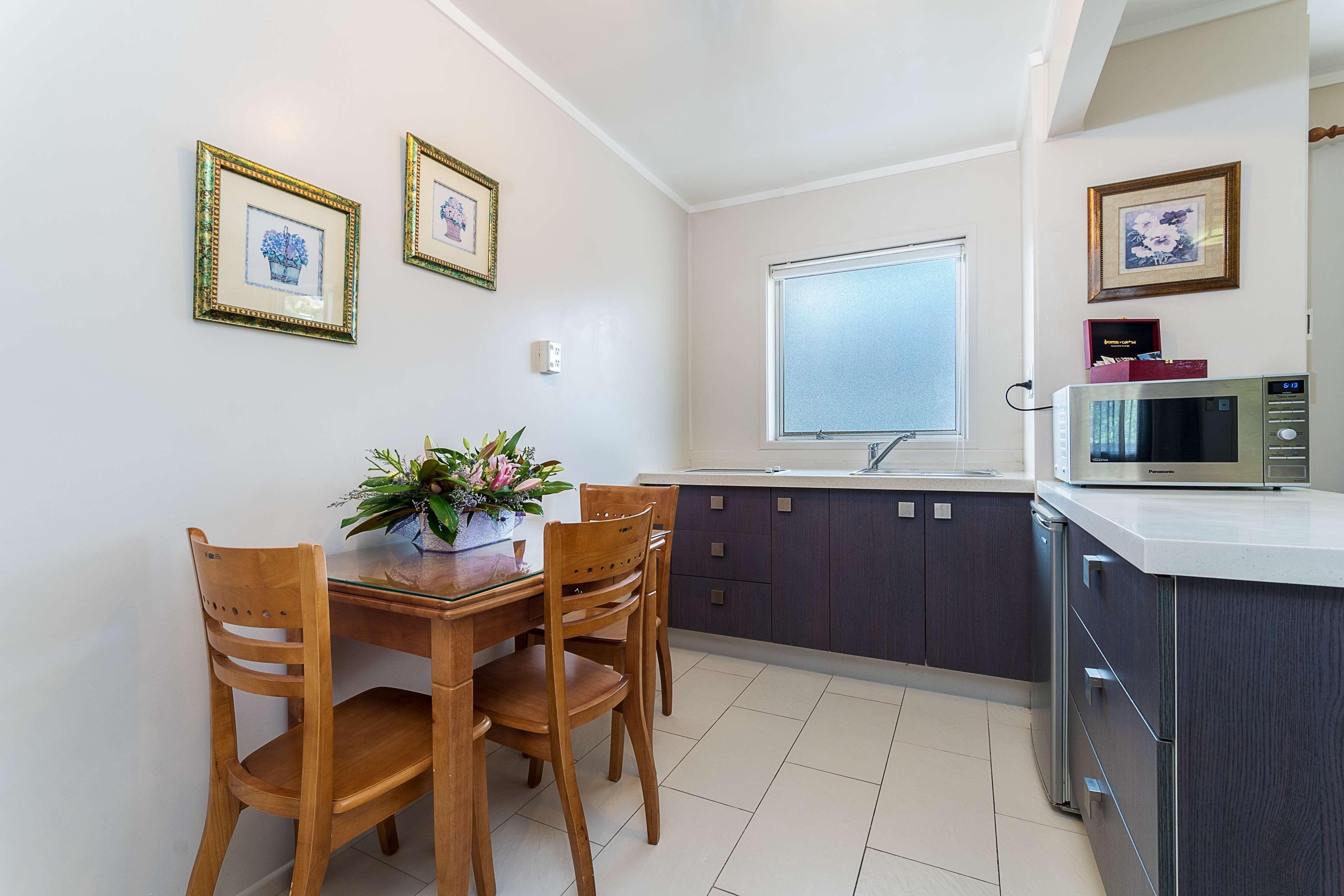 Best Western Newmarket Inn & Suites Auckland Exterior photo